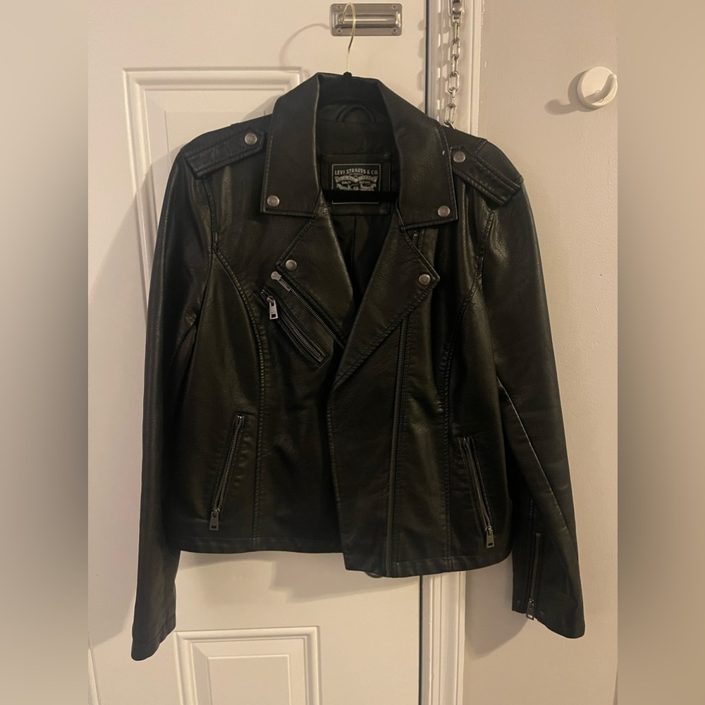 Levi Strauss Faux Leather Jacket 🖤